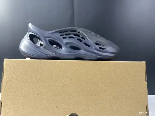 hype Mineral Adidas GV7903 Yeezy Blue RNNR Foam 0613